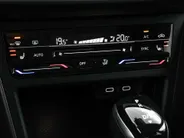 Volkswagen Polo 1.0 TSI 110pk DSG Style · Camera · Apple/Android Car Play · Navigatie · Stoelverwarming · Virtual Cockpit Pro · 15'' Inch · Garantie t/m 22-01-2028 of 100.000km