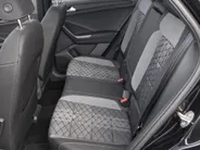 Volkswagen T-Roc 1.5TSI/150PK R-Line Black Style · Panoramadak · Apple/Android Car Play · Camera + Parkeersensoren · Stoelverwarming ·  Garantie t/m 07-08-2027