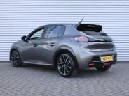 Peugeot 208 1.2 PureTech GT Pack | Stoelverwarming | Pano dak | Camera | Cruise adapt. | Dodehoek detectie | 17' LM | Navi | Clima | Leer/alcantara sportstoelen |