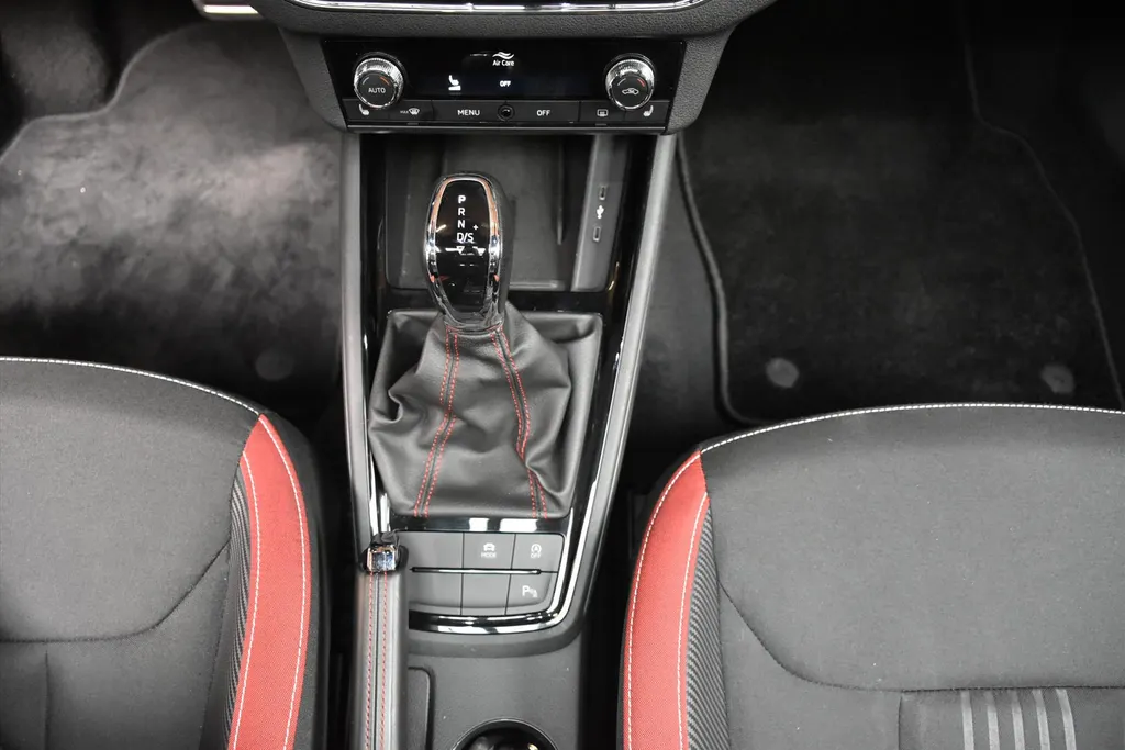 Škoda Kamiq 1.0 TSI Greentech 110pk DSG-7 Business Edition TREKHAAK