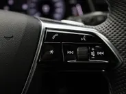 Audi A6 Avant 55 TFSIe 367pk quattro Pro Line S Competition · Panoramadak · Camera · Apple/Android Car Play · HEAD-UP Display · Dodehoeksensoren · Adaptive CC · Leder/Alcantara · EXTRA INRUILKORTING ·