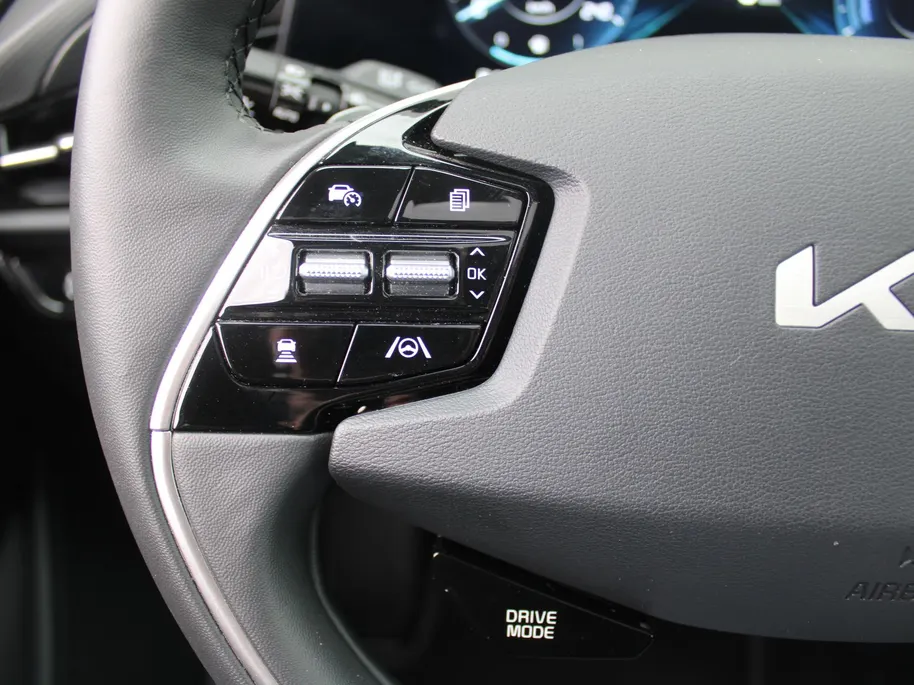 Kia Niro 1.6 GDi Hybrid DynamicPlusLine | Trekhaak | Stuur-/stoelverwarming | Schuifdak | Camera | Cruise adapt. | Clima | HUD | LED | 16" LM |