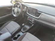 Kia Stonic 1.0T DynamicLine | Camera | Climate control | Apple Carplay / Android Auto | Cruise control | Parkeersensoren achter | Lichtmetalen velgen 16inch |
