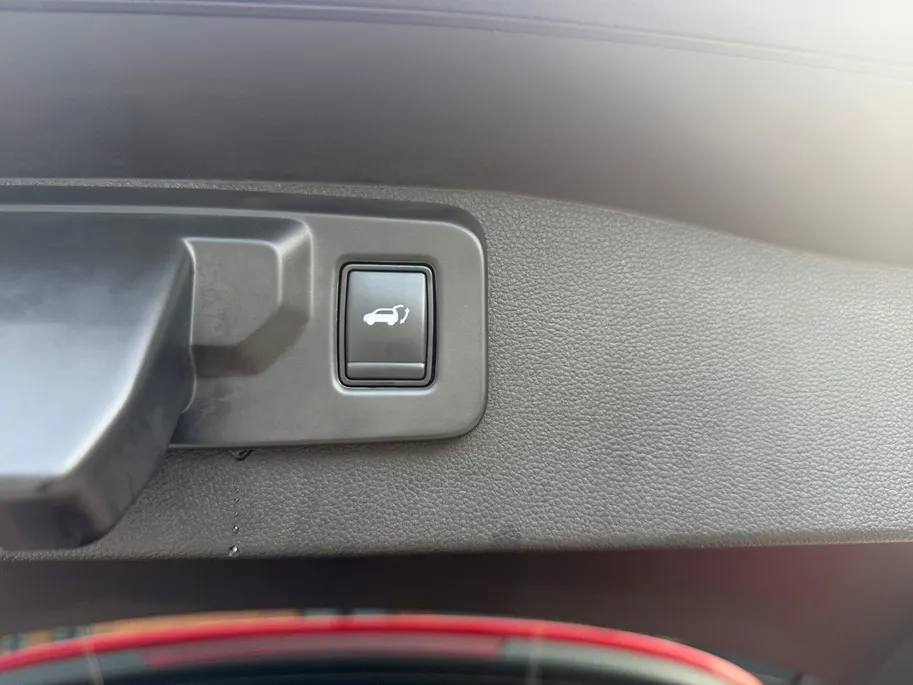 Renault Austral 1.2 E-Tech full hybrid 200 esprit Alpine | Automaat | Automatische Achterklep | Cruise & Climate Control | Stoel & Stuurverwarming | Apple Carplay & Android Auto | Camera | 12 Maanden BOVAG Garantie