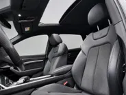 Audi Q8 e-tron 55 408pk Quattro S Edition Competition 115 kWh · SOH 90,9% · Panoramadak · Luchtvering · 360 Camera · Elek. Voorstoelen · 20'' Inch ·