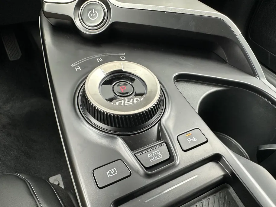 Kia EV6 Light Edition 63 kWh | Demo | Navi | Clima | Adaptieve Cruise | Camera | Stuur-/Stoelverwarming | Privacy Glass | Apple Carplay | Android Auto