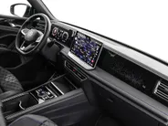 Volkswagen Tiguan 1.5eTSI/150PK R-Line Blackstyle DSG · Panoramadak · Trekhaak · Apple/Android Car Play · Camera · Garantie t/m 30-09-2030 of 100000km.