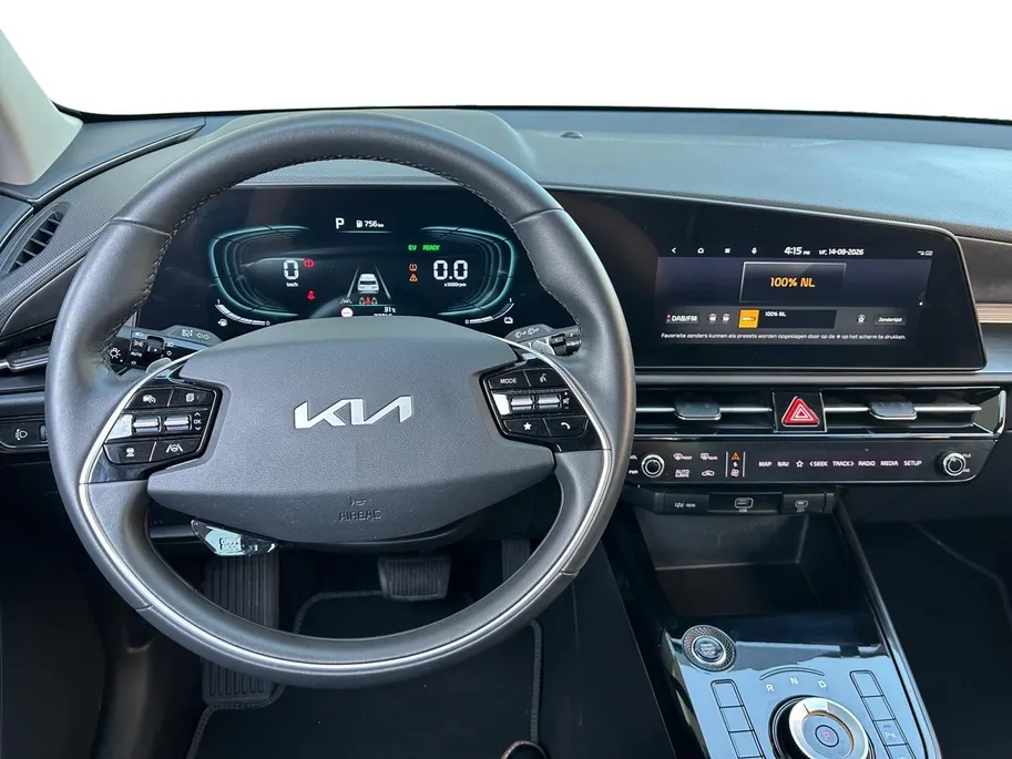 Kia Niro 1.6 GDi Hybrid DynamicLine Edition | Elektrisch Verstelbare Bestuurdersstoel | Dodehoekdetectie | Apple Carplay / Android Auto | Navigatiesysteem | Licht + Regensensor | Parkeersensoren Voor + Achter | Camera Achter | Cruise Control Adaptief | Rijstrookse