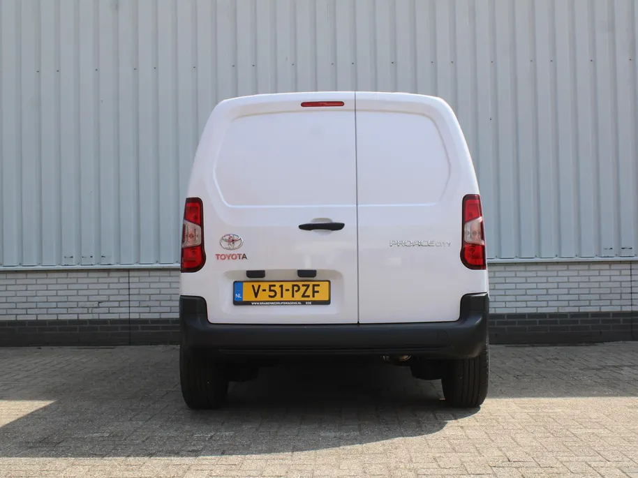 Toyota ProAce CITY 1.2 Turbo L1 Comfort | Clima | Cruise | 3-zits | Benzine! Mag alle milieu zones in! |