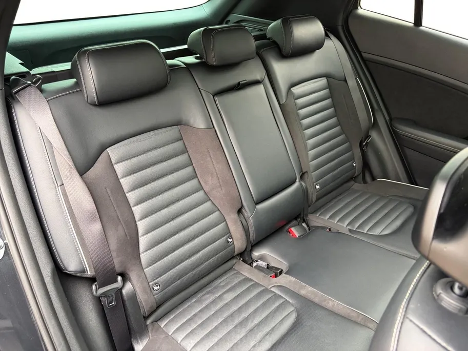 Kia Sportage 1.6 T-GDi Plug-in Hybrid AWD GT-PlusLine | EXCLUSIEVE UITVOERING | APPLE CARPLAY / ANDROID AUTO | PANO | ADAPT. CRUISE | STUUR/STOEL VERWARMING / VERKOELING | NAVI | 360° GRADEN | MEMORY SEATS | KAMELEON TINT |