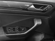 Volkswagen T-Roc 1.5 TSI 150pk DSG Sport · Panoramadak · Camera · Keyless · Apple/Android Car Play · Navigatie · Dodehoek Detectie · 17'' Inch ·