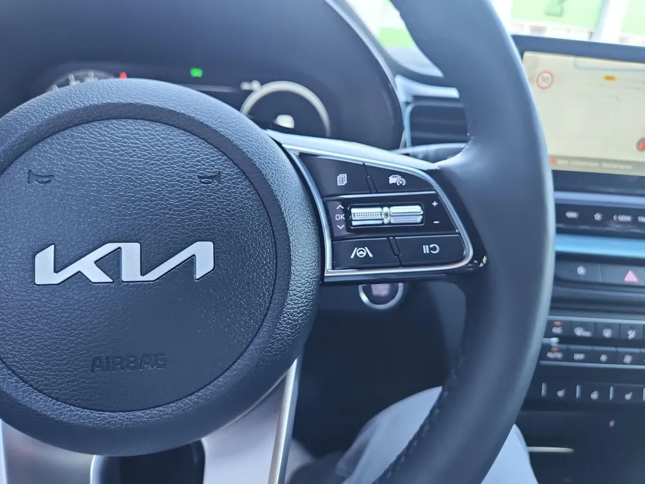 Kia Ceed Sportswagon 1.0 T-GDi Design Edition | Camera | Keyless | JBL Audio | Navi | Stoel / Stuurverwarming | Apple Carplay | Android Auto |