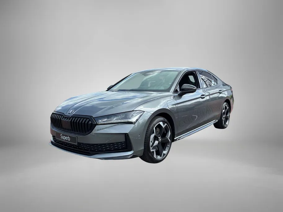 Škoda Superb Sportline Business 1.5 TSI PHEV 200 kW / 272 PK | Trekhaak wegklapbaar | Winter pakket | 1.000,- inruilbonus!!!