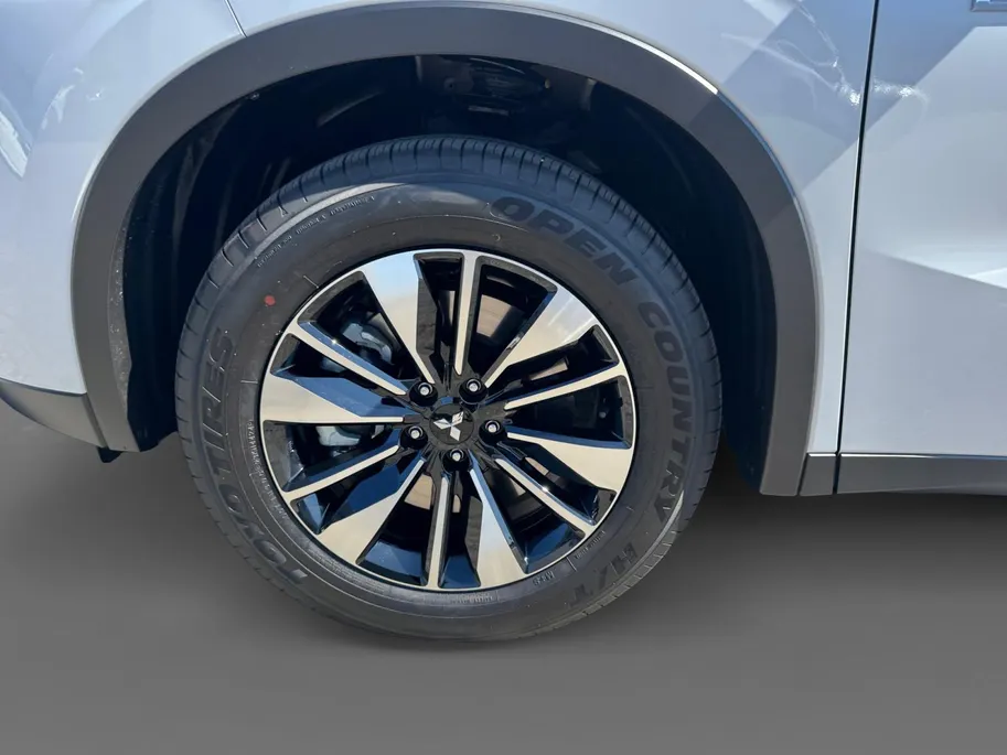 Mitsubishi Outlander 2.4 PHEV Pure | Showroomvoorraad model met 5.000 euro korting bij levering voor 30-6-2026  |Navigatie | Airco/ECC | L.M.Velgen | 8 jaar garantie