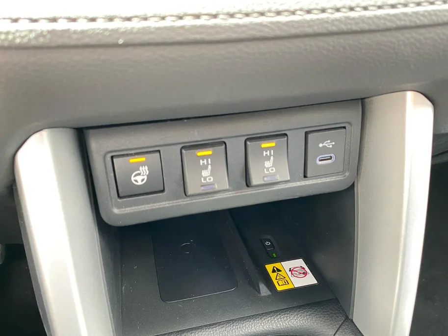 Toyota Corolla Cross Hybrid 140 Style Stoel-/stuurverwarming | CarPlay | Elektr. kofferklep | Camera | NL Auto | etc.