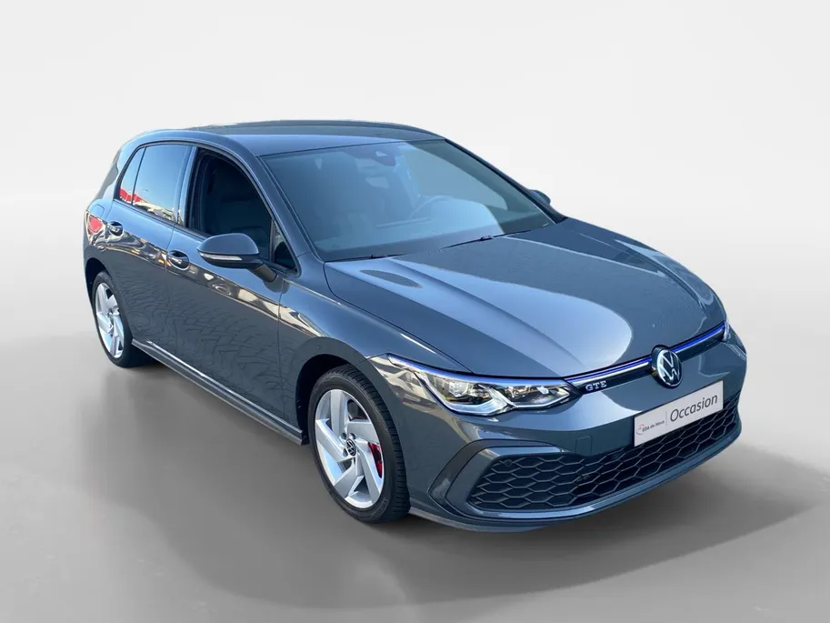 Volkswagen Golf 1.4 eHybrid GTE | Automaat | Kuipstoelen | Camera | Dodehoek Detectie | Cruise Control Adaptief | Climate Control | Keyless | DAB