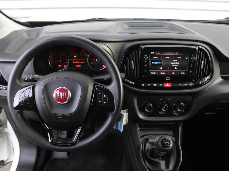 Fiat Doblò Cargo 1.6 MJ L1H1 S Trekking | Navi | Cruise | Airco | Parkeersensoren achter | Apple Carplay/Android Auto | Dealeronderhouden |