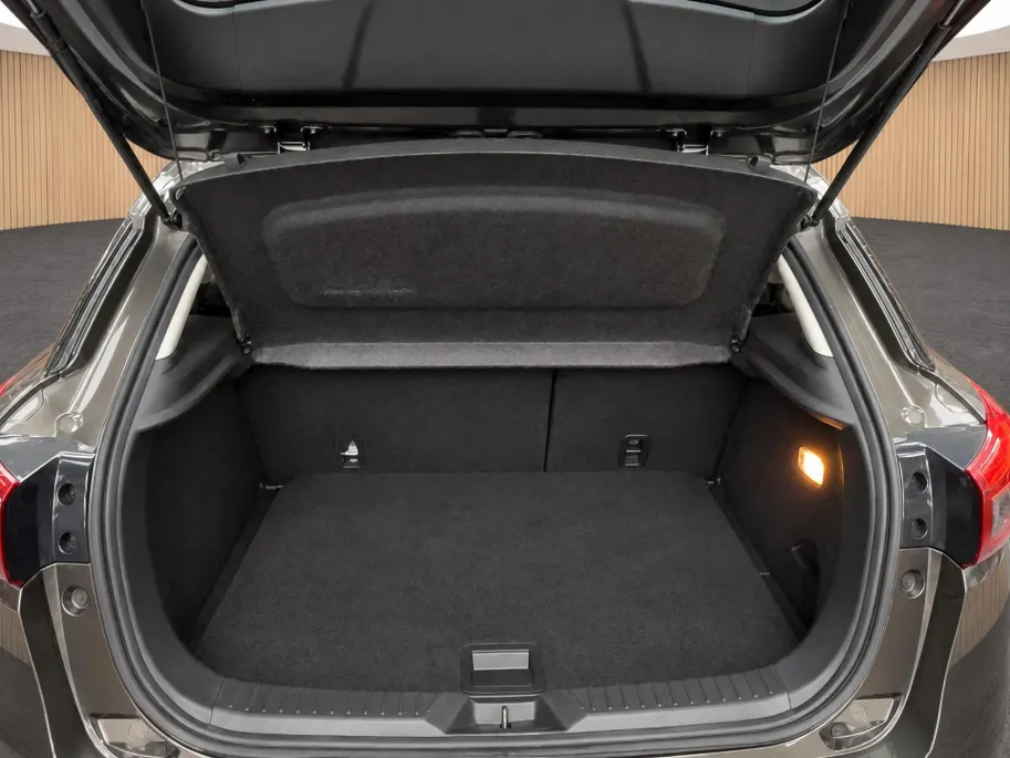 Mazda CX-3 2.0 SkyActiv-G 120 GT-M Trekhaak | HUD | Stoelverwarming | Navigatie | Lichtmetaal | Dodehoek detectie |
