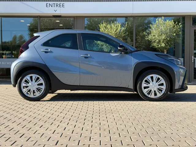 Toyota Aygo X Hybrid 115 play | Camera | Addaptive Cruise