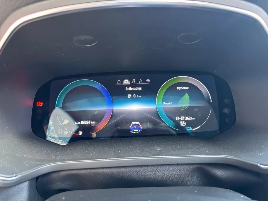 Renault Captur 1.6 E-Tech plug-in hybrid 160 techno | Apple Carplay / Android Auto | Climate Control | 17' Lichtmetaal | Cruise control