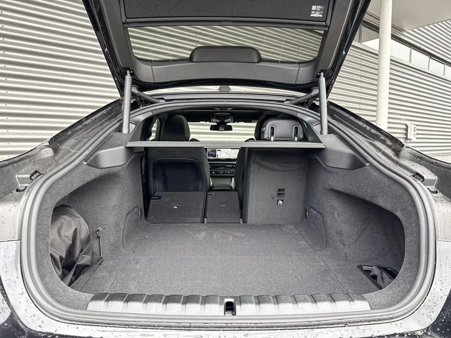 BMW i4 eDrive35