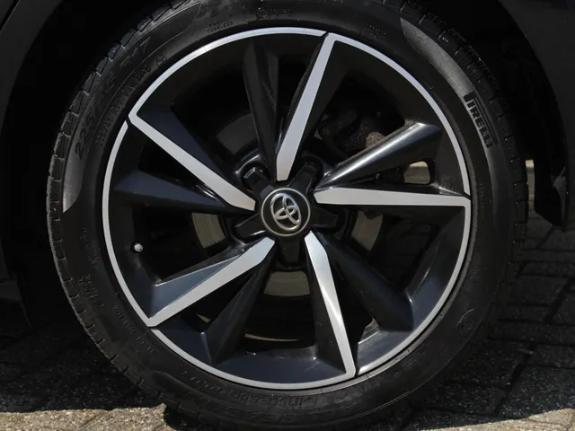 Toyota Auris 1.2T Dynamic | Navi | Cruise | Clima | Trekhaak