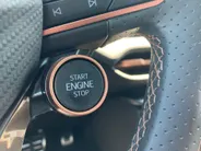 CUPRA Terramar 1.5TSIe-Hybrid 200kW/272PK VZ Performance · Panoramadak · Trekhaak · 360°Camera + Parkeersensoren · Garantie t/m 28-04-2030 of 100000km.