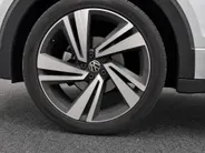 Volkswagen T-Cross 1.0 TSI 110pk R-Line · Apple/Android Car Play · P-Sensoren · Navigatie · Virtual Cockpit · 18'' Inch ·