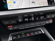 Audi A3 Sportback 40 TFSIe 204pk S edition · Panoramadak · Camera · Head-Up · Keyless · Sonos Audio · Stoelverwarming · 18'' Inch · Garantie t/m 06-10-2030 of 100.000km