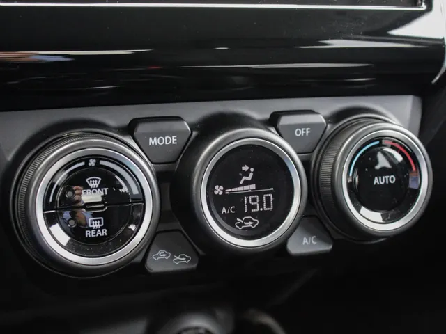 Suzuki Swift 1.2 Stijl Smart Hybrid | Navi | Cruise | Clima | Camera | Lm-Velgen