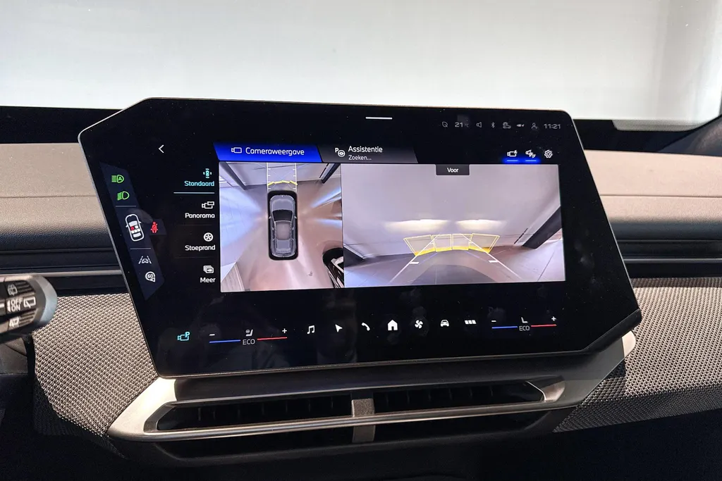 BMW iX3 50 xDrive 113 kWh