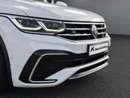 Volkswagen Tiguan 1.4 TSI 245pk DSG eHybrid R-Line Business+ · Panoramadak · Camera · Wegklapbare Trekhaak · Apple/Android Car Play · 20'' Inch · Dodehoeksensor · Stoelverwarming ·