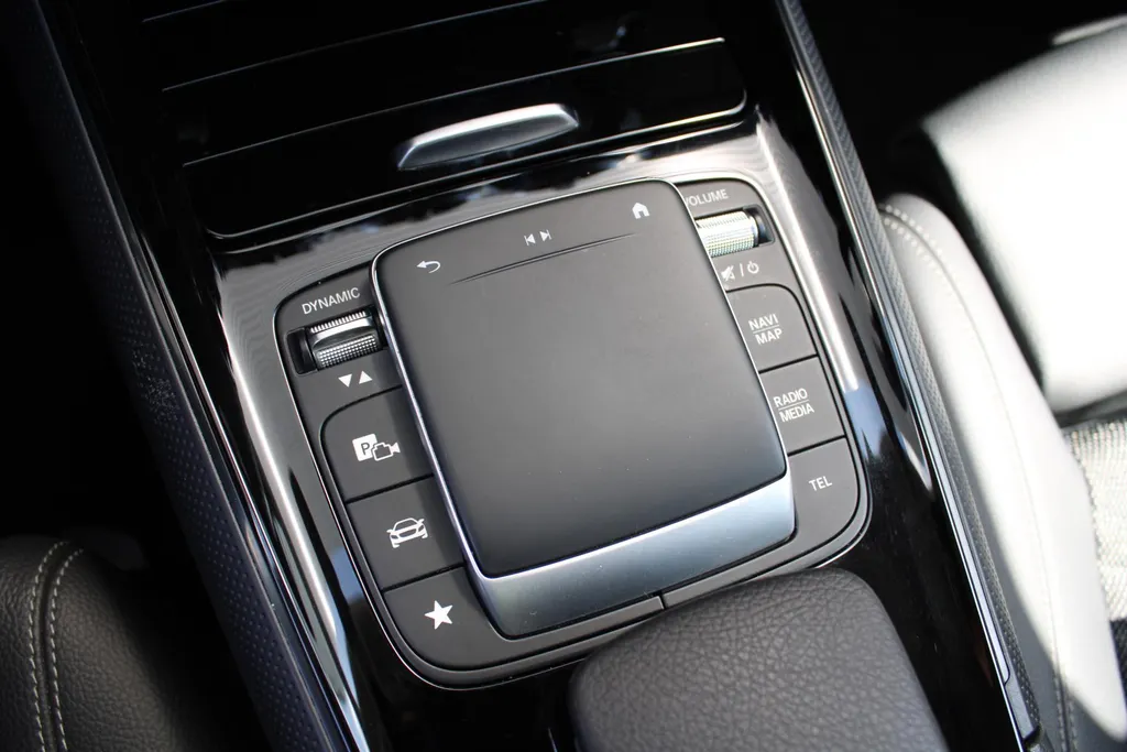 Mercedes-Benz B-Klasse B250e | Plug-in | 218PK | Automaat | 17' LM | Navi | Android Auto/Apple Carplay | Camera | Stoelverwarming |