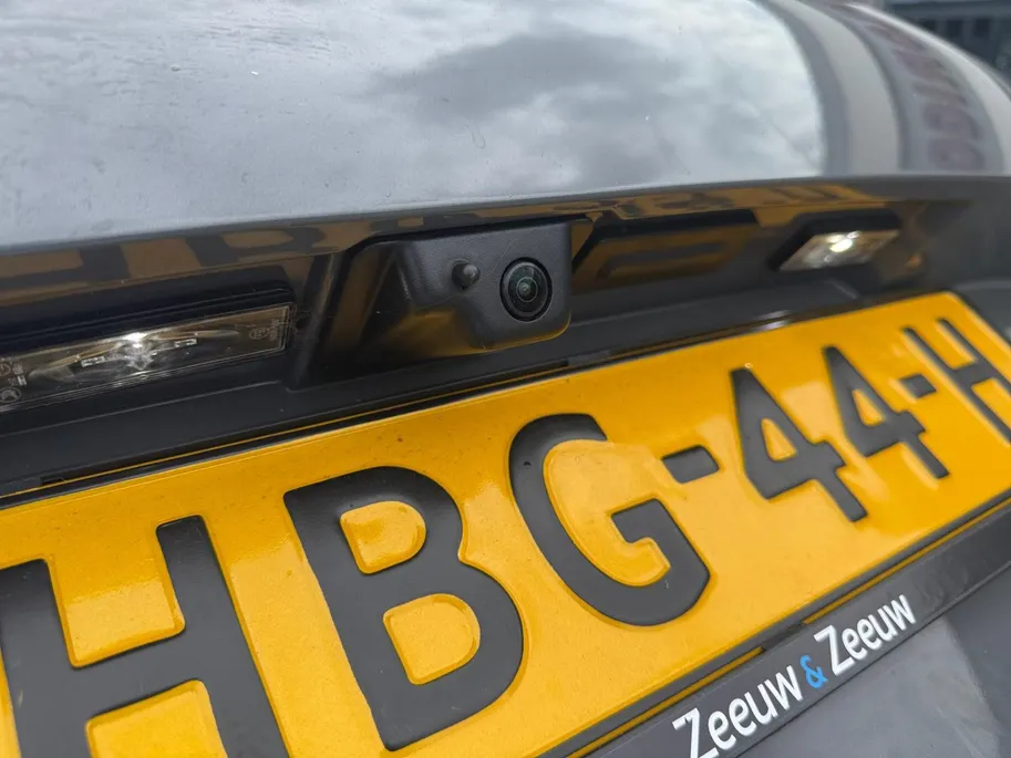 Peugeot e-308 SW Allure EV 54 kWh | 99% SOH | WLTP 410 KM | Fabrieksgarantie! |Dodehoek detectie | Achteruitrijcamera | Led Koplampen | Comfortpack |
