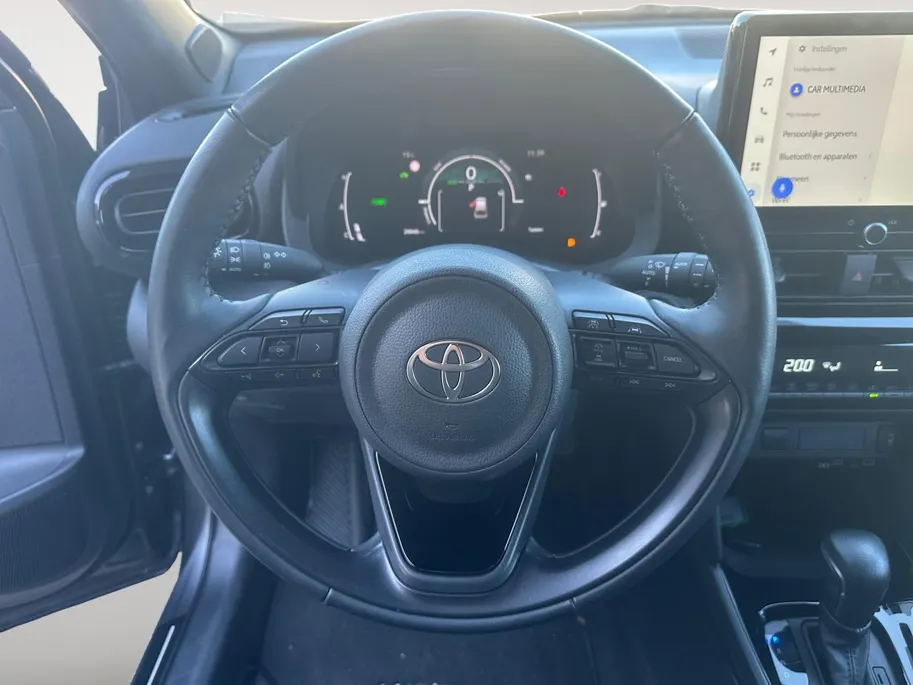 Toyota Yaris Cross 1.5 Hybrid 115 First Edition | CAMERA | CARPLAY | STOEL - STUUR - VOORRUITVERWARMING |