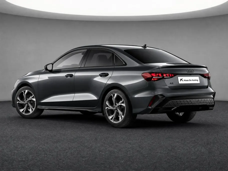 Audi A3 Limousine 30 TFSI S edition 116 PK · Tech plus · SONOS premium 3D · Optiekpakket zwart plus