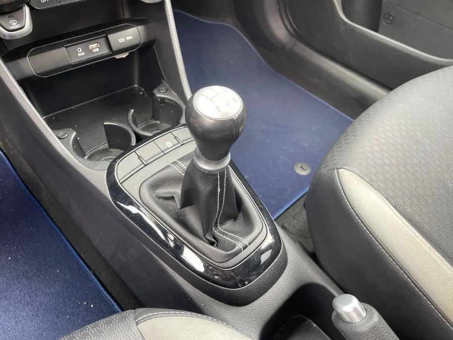 Kia Picanto 1.0 CVVT Design Edition | navigatie | Climate control | Lederen bekeleding | Pakeercamera achter | Cruise control