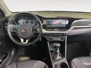 Kia Niro 1.6 GDi Hybrid Edition | Trekhaak Vaste Kogel+ 13-Polige stekker | Schuifkanteldak | Apple Carplay / Android Auto | Navigatiesysteem | Licht + Regensensor | Parkeersensoren + Camera Achter | 16' Lichtmetalen Velgen | Cruise Control Adaptief | Rijstrooksen