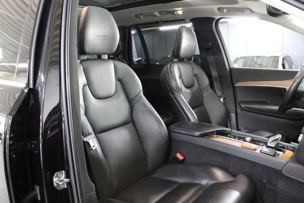Volvo XC90 2.0 T8 Twin Engine AWD Inscription Intro Edition 7 Persoons / Pano. / H&K | ACC / HUD / 360° Camera / Stoel + Stuurverwarming /