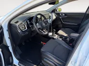 Kia XCeed 1.0 T-GDi DynamicPlusLine | Stoel- en stuurverwarming | Keyless entry/start | Achteruitrijcamera | Parkeersensoren achter | Apple/Android Carplay | Cruise control | Climate control | Navi