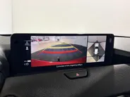 Mazda CX-60 325PK e-SkyActiv PHEV Takumi Automaat | Trekhaak | Digital Cockpit | 360 Camera | Head-Up Display | Schuif/Kantel Dak | Stoel & Stuurwiel Verwarming | Apple Carplay/Android Auto | Adaptieve Cruise Control | Dode Hoek Detectie | Elektrische Achterklep |