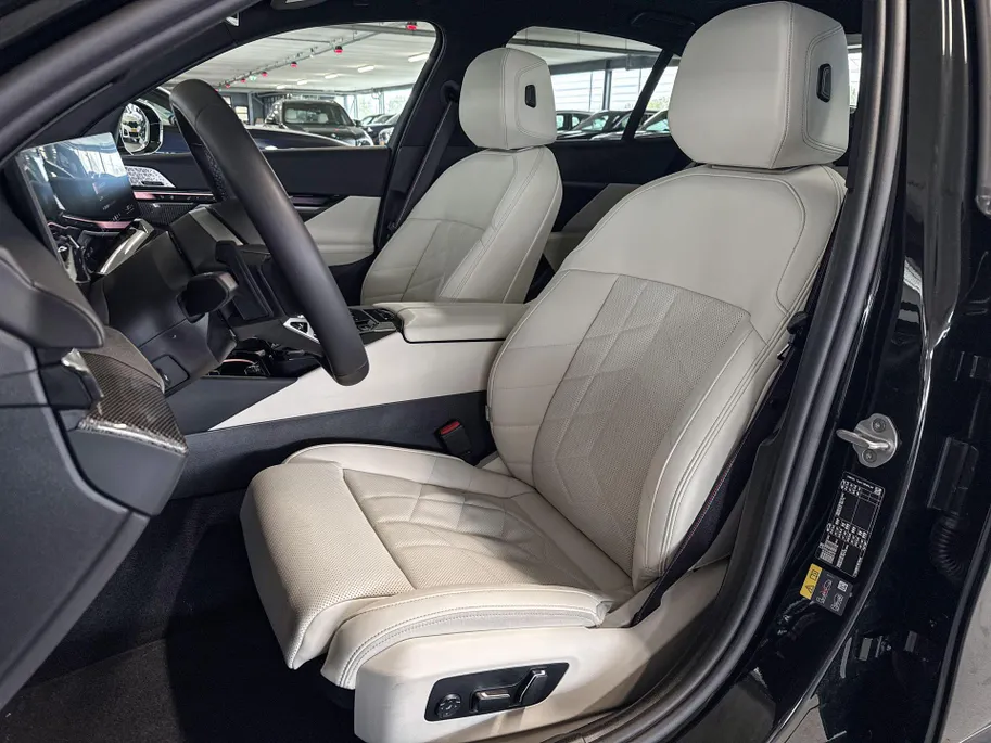 BMW i5 Sedan xDrive40 84 kWh