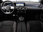 Mercedes-Benz A-Klasse 250 e AMG Line | HUD | Multispaak | LED | Navigatie | Camera | Automaat