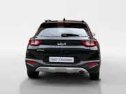 Kia Stonic 1.0 T-GDi MHEV DynamicPlusLine Automaat |  Navi | Apple Carplay/Android Auto | Metallic lak | Stoel & stuurverwarming | Fabrieksgarantie t/m 11-8-2032 + 3x 1 jaar* | NAP