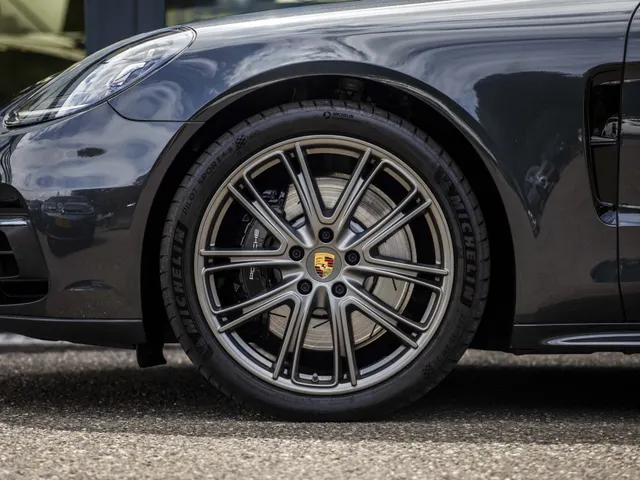 Porsche Panamera Sport Turismo Sport Chrono 2.9 4 E-Hybrid