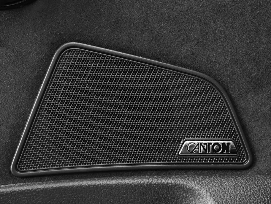 Škoda Superb Combi 1.4 TSI iV 218pk DSG Sportline Business · Panoramadak · 360 Camera · Inklap. Trekhaak · Matrix LED · Canton Audio · Elek. Stoelen + Geheugen ·