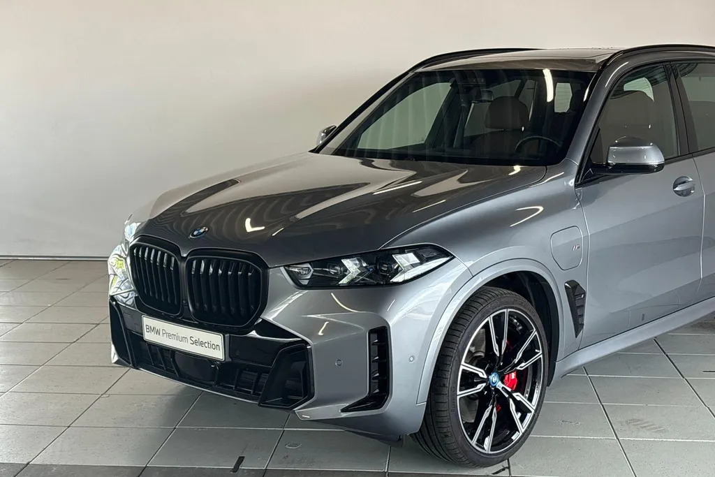 BMW X5 xDrive50e Launch Edition Innovation Pack