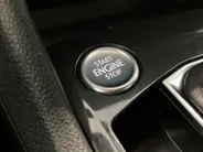 Volkswagen Tiguan 1.4TSI eHybrid 245pk R-Line Business+ · Trekhaak · Navigatie · Apple/Android · Camera + Parkeersensoren · Garantie t/m 07-10-2026 of 100000km.