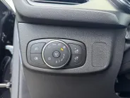 Ford Focus Wagon 1.0 EcoBoost Hybrid ST Line Style | Dealer onderhouden | NL auto | Winter pack | Trekhaak | Navigatie | Apple carplay & Android auto | Parkeersensoren voor en achter | Achteruitrijcamera | Cruise control | Draadloos opladen mobiel | Privacy glas | B