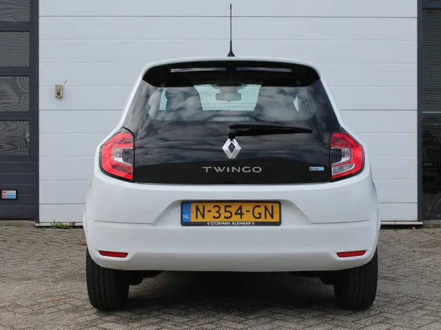 Renault Twingo Z.E. R 80 PK Collection 22 KW | Automaat | ECC | Apple/ Android connectie |